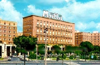 INSEGNA MOTTA A PIAZZA NAVIGATORI