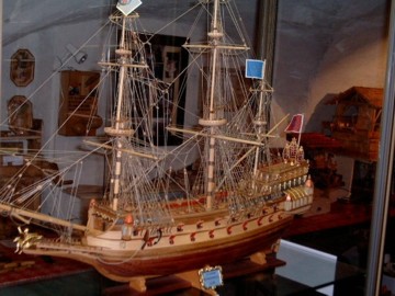  Modellino di una nave  