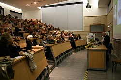 Conferenza su Darwin nell'Aula Giacomini
