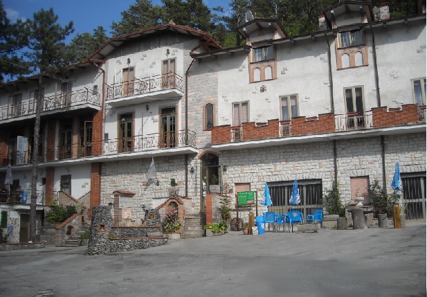 Hotel ristorante La Pineta SCHEGGIA - GUBBIO - PERUGIA