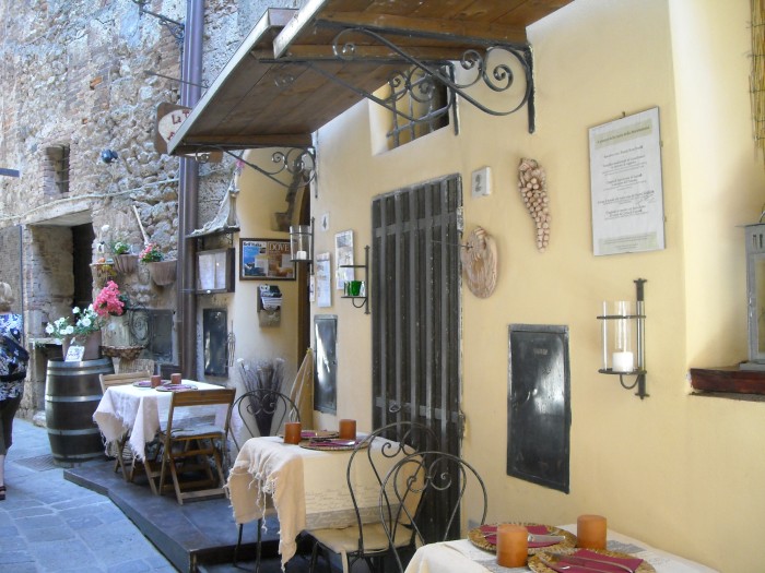 L'OSTERIA TRATTORIA TOSCANA 