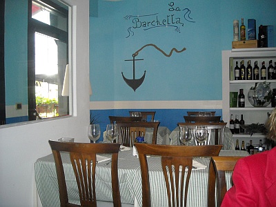  SALA DEL RISTORANTE LE BARCHETTA a PASSIGNANO